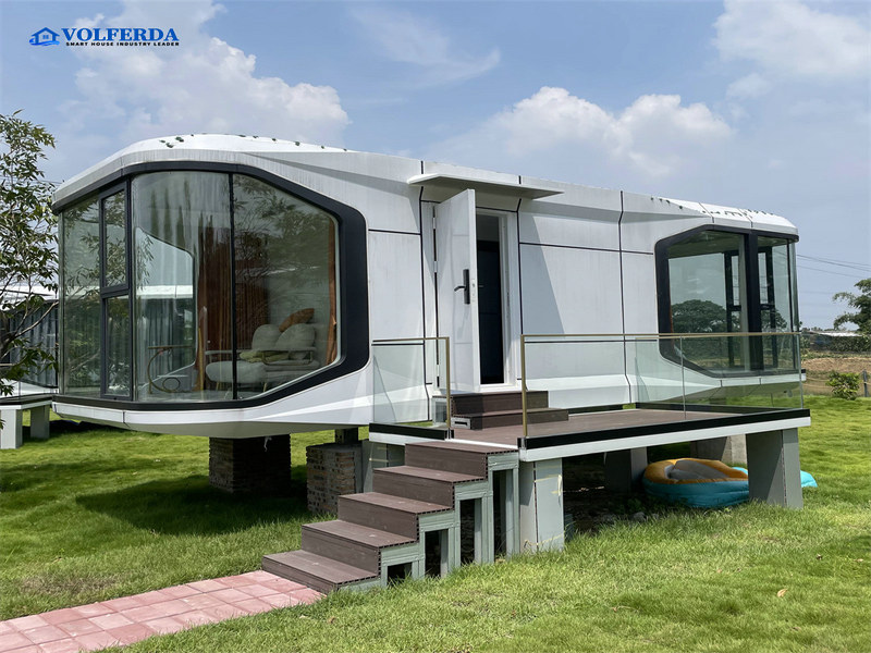Capsule Vacation Homes techniques with aquaponics systems from Pakistan
